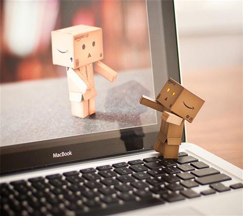 http://marcellapurnama.com/wp-content/uploads/2013/04/21-things-ive-learned-about-long-distance-relationship.jpg
