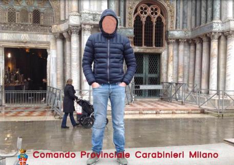 Scatta foto a Venezia con iPad rubato, scoperto e denunciato