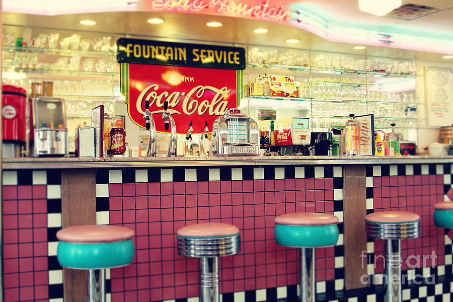 retro-diner-sylvia-cook