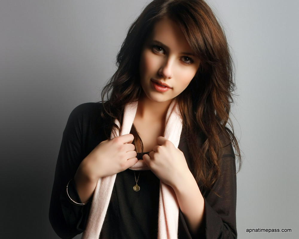 emma-roberts-wallpaper-7